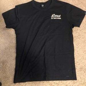 Worn once size medium men’s deus ex machina tshirt